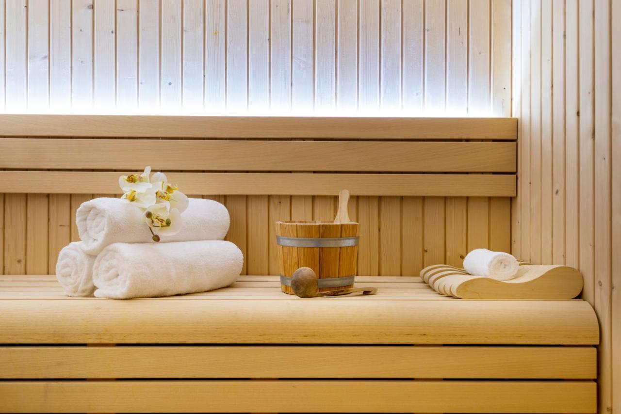 Centara West Bay Hotel&Residences Doha Exterior foto Sauna accessories