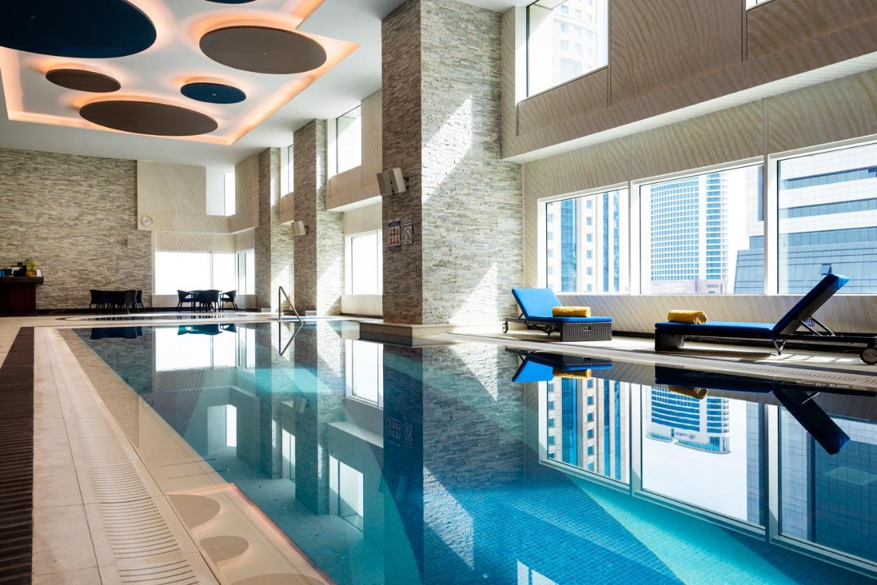 Centara West Bay Hotel&Residences Doha Exterior foto The pool at the hotel